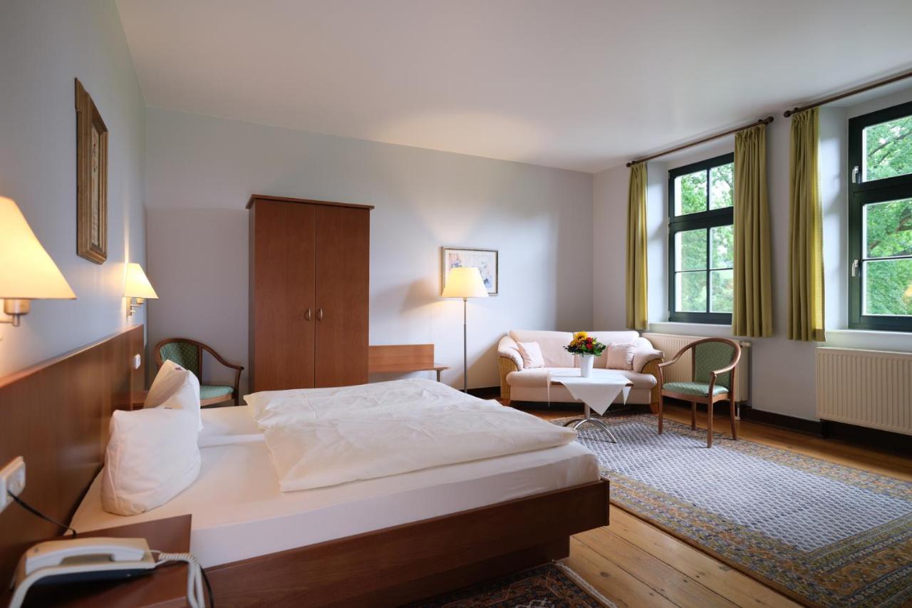 Gutshaus Redewisch Hotel & Restaurant ボルテンハーゲン エクステリア 写真
