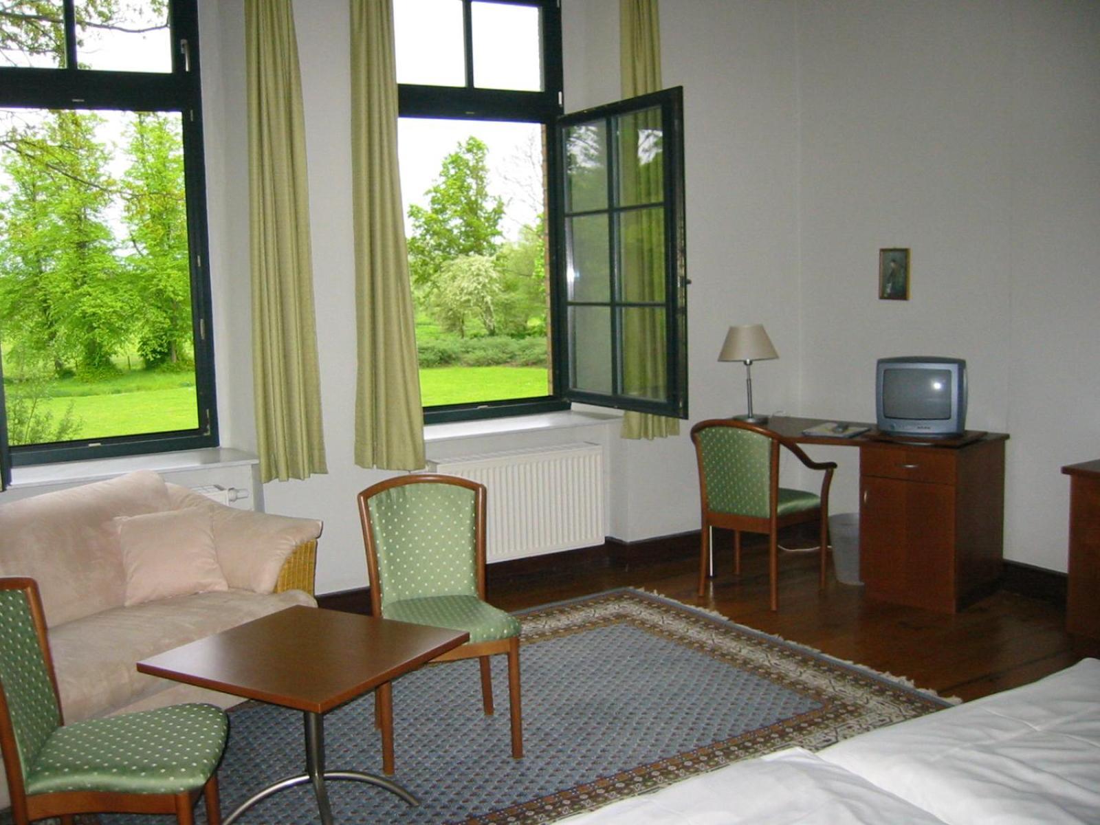 Gutshaus Redewisch Hotel & Restaurant ボルテンハーゲン エクステリア 写真