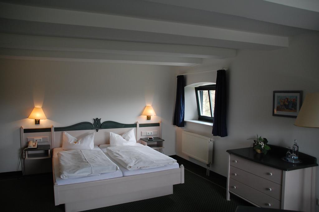 Gutshaus Redewisch Hotel & Restaurant ボルテンハーゲン エクステリア 写真