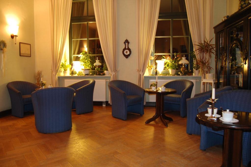 Gutshaus Redewisch Hotel & Restaurant ボルテンハーゲン エクステリア 写真